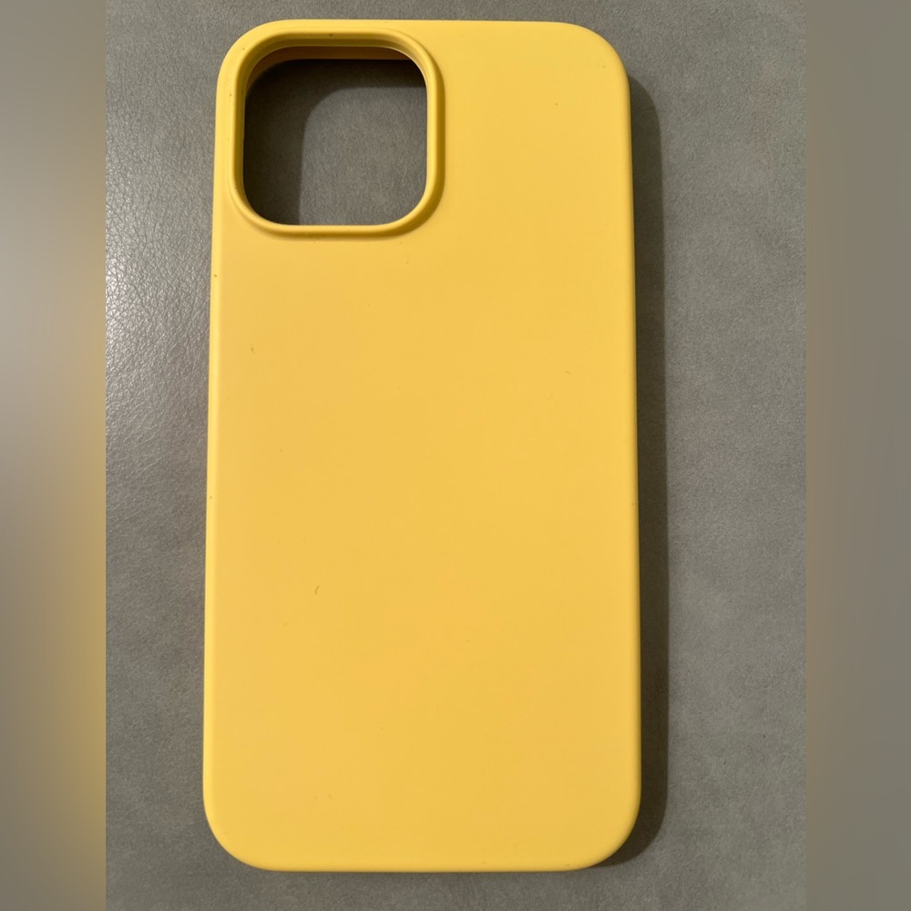 ELAGO YELLOW SILICONE IPHONE 13 PRO MAX CASE